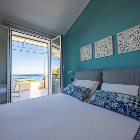 Ilenia Seaview 切法卢